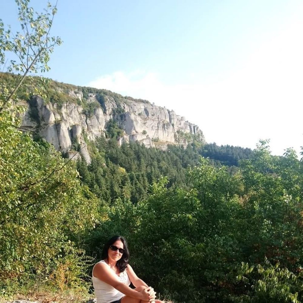 Meet your Posher, Violeta